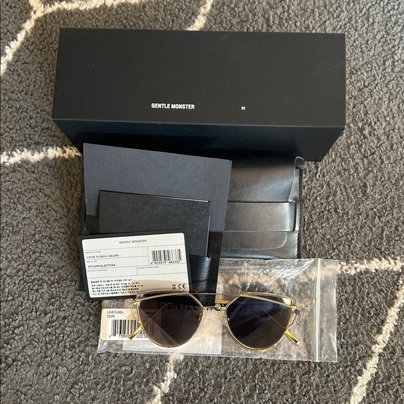 Gentle monster love punch sunglasses in gold - Picture 2 of 2